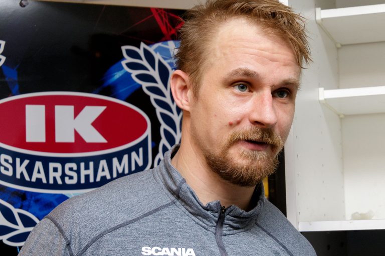 Johannes Salmonsson, IK Oskarshamn, svarar på Oskarshamns-Nytts frågor efter en match