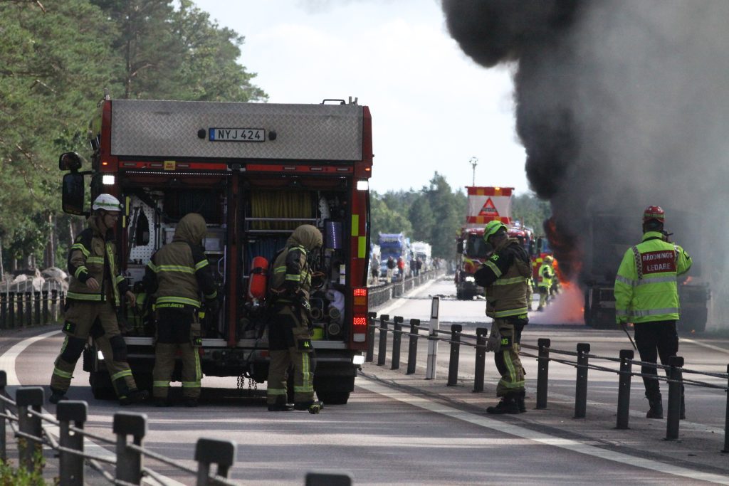 Brand i asfaltsbil