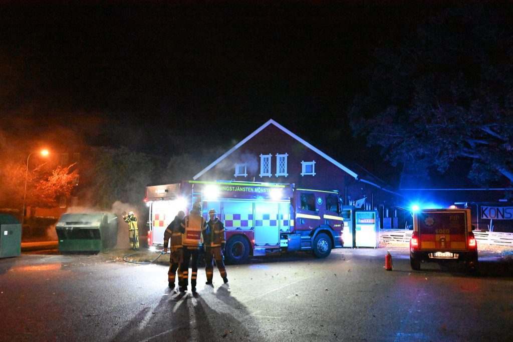 Containerbrand på Kvarngatan i Mönsterås