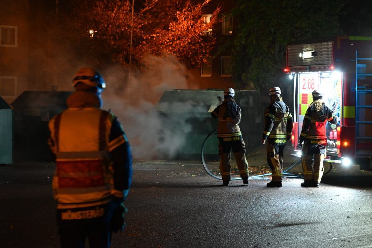 Containerbrand på Kvarngatan i Mönsterås