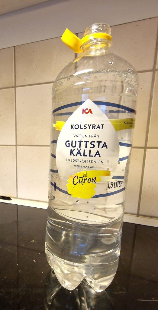 Kolsyrat vatten, kork 