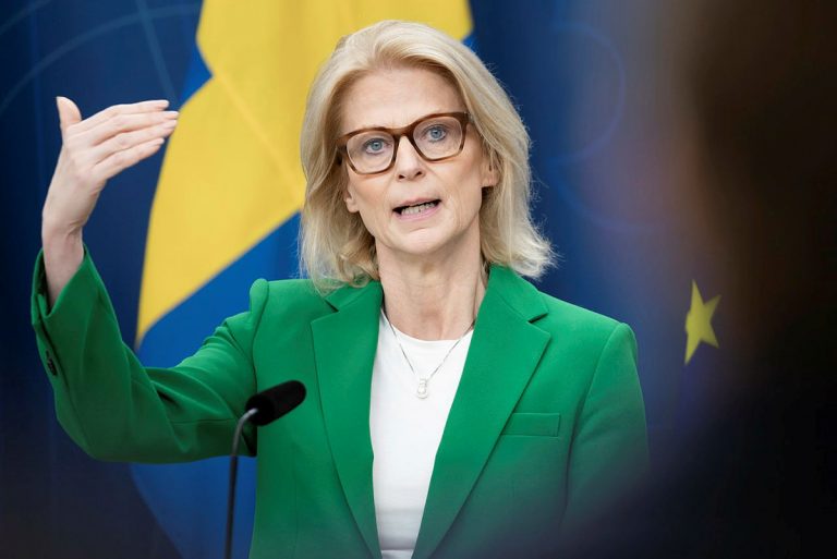 Elisabeth Svantesson (M)