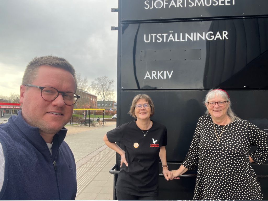 Lis Lyrbo (ordförande för Kalmar läns arkivförbund), Carl Dahlin (M) och Pia Malmberg-Kronvall.