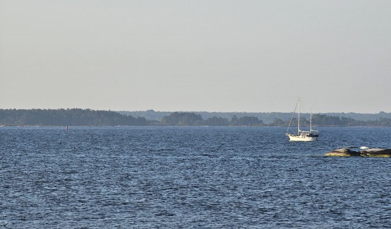 Segelbåt, genrebild, Kalmarsund, Oskarshamn