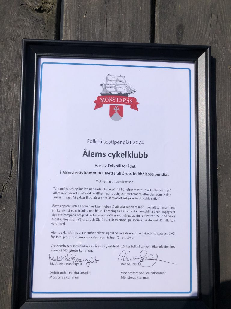 Diplom till Ålems cykelklubb