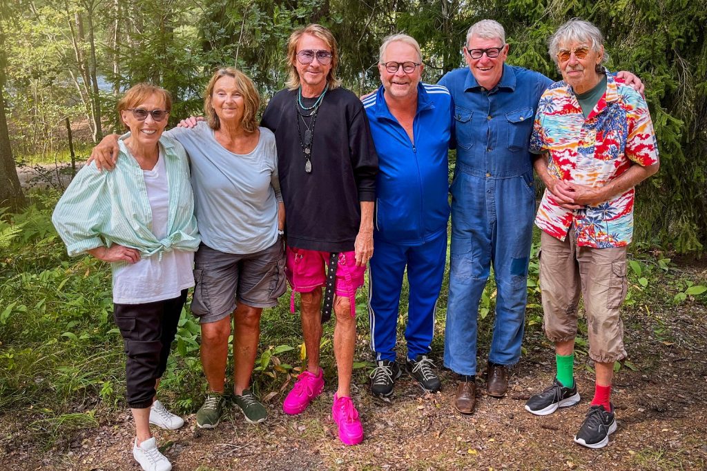 Hederspristagare Barncancergalan: Eva Rydberg, Suzanne Reuter, Christer Lindarw, Per Fritzell, Jan Rippe och Lasse Åberg.