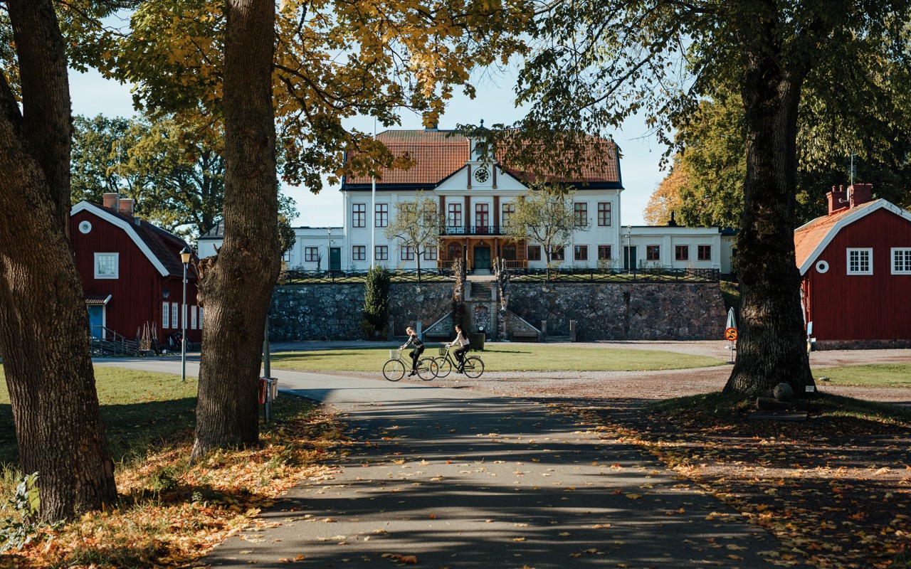 Fredriksbergs Herrgård på hösten