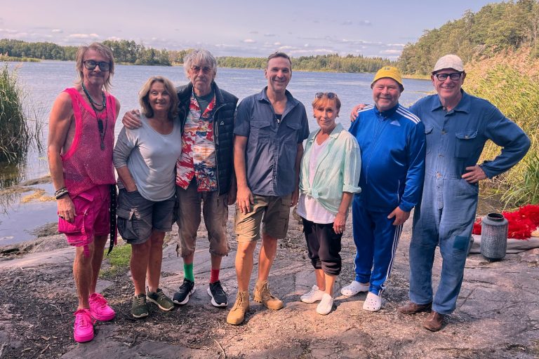 Christer Lindarw, Suzanne Reuter, Lasse Åberg, Anders Lundin, Eva Rydberg, Per Fritzell, Jan Rippe.