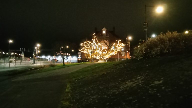 Vingnöten vid järnvägsstationen i Oskarshamn