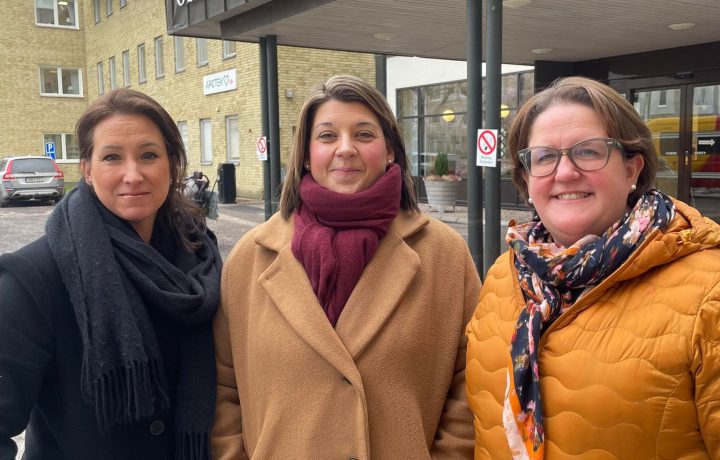 Lena Granath (V), Angelica Katsanidou (S) och Karin Helmersson (C).