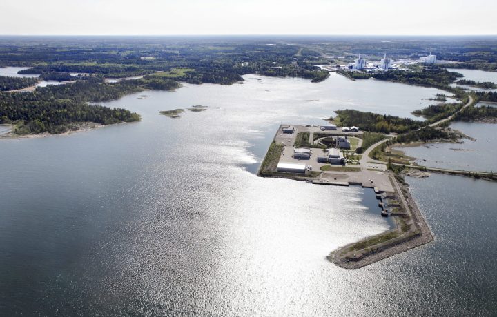 Flygfoto Forsmark och Forsmarks hamn