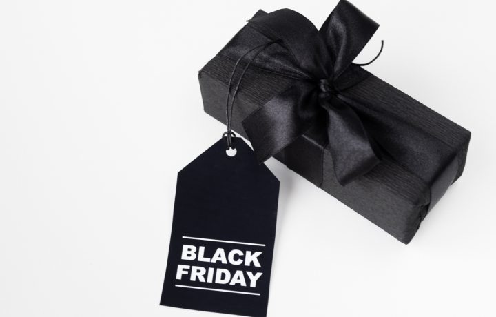 Svart presentpaket Black Friday