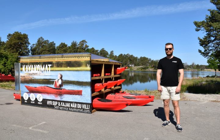 Felix Höggren, driver kayakomaten i Oskarshamn