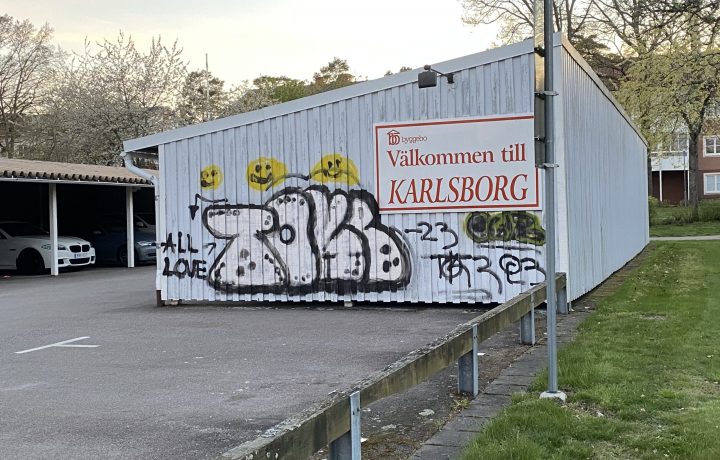 Klotter i bostadsområdet Kristineberg i Oskarshamn