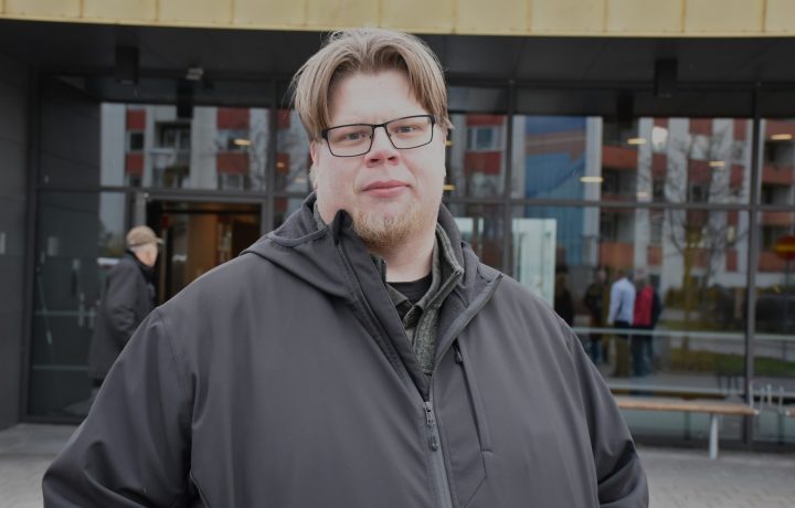 Magnus Larsson (C).