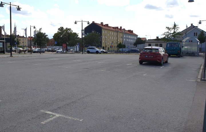 Parkeringen mittemot Forum i Oskarshamn