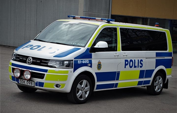 Polisbuss vid Arena Oskarshamn