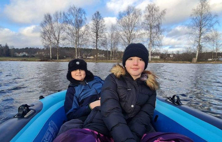 Gummibåt i Döderhultsdalen