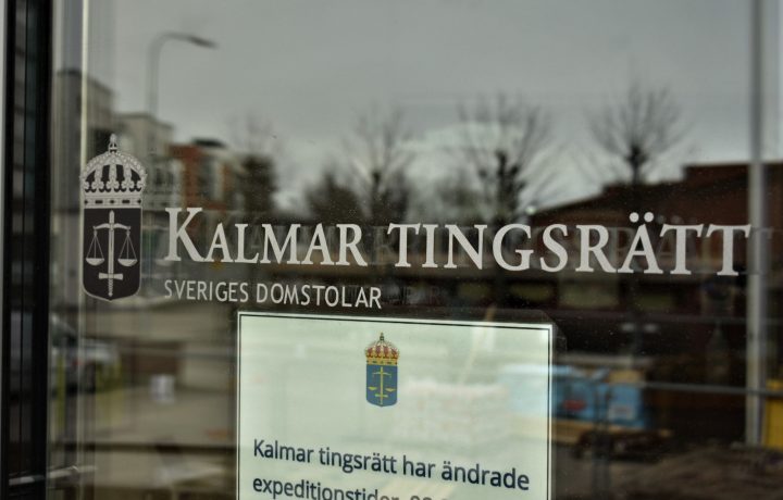 Entrédörr till Kalmar Tingsrätt