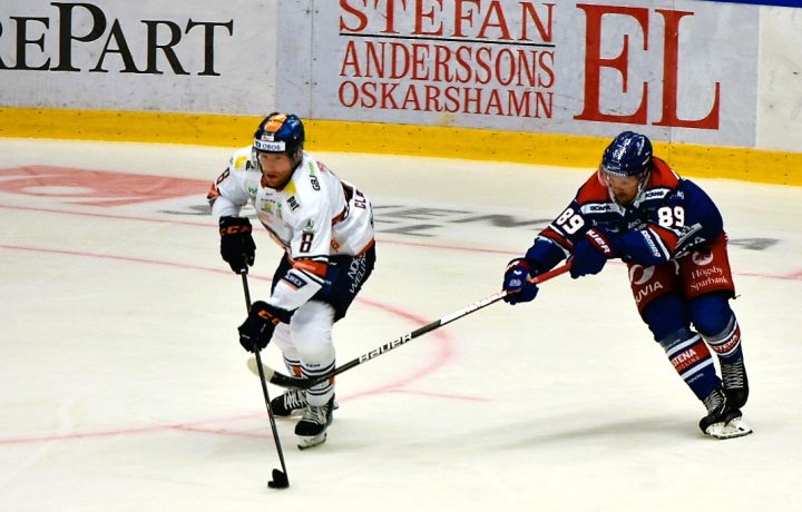 Ludvig Claesson, Växjö Lakers, och Patrik Karlkvist, IK Oskarshamn