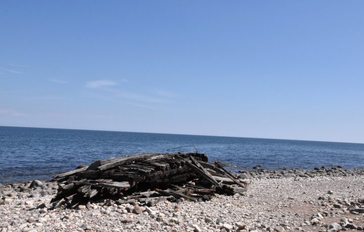 Vraket Swiks ligger på en strand på norra Öland